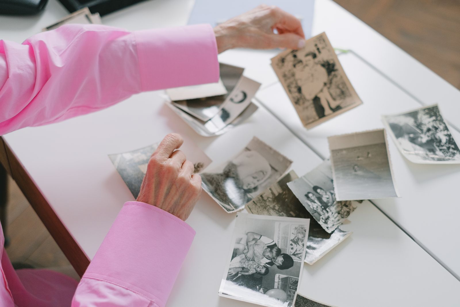 Can a blurry face be recovered? An honest answer